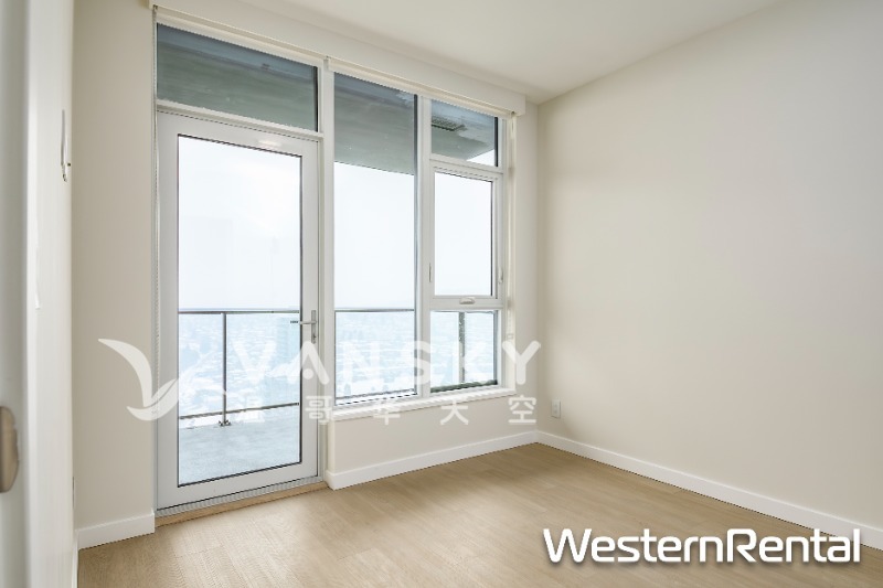 250205001910_3811- 2108 Gilmore Ave Burnaby-9.jpg